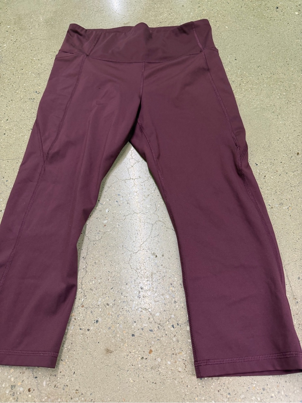Girls' High-Waist Maroon Active Capri Leggings